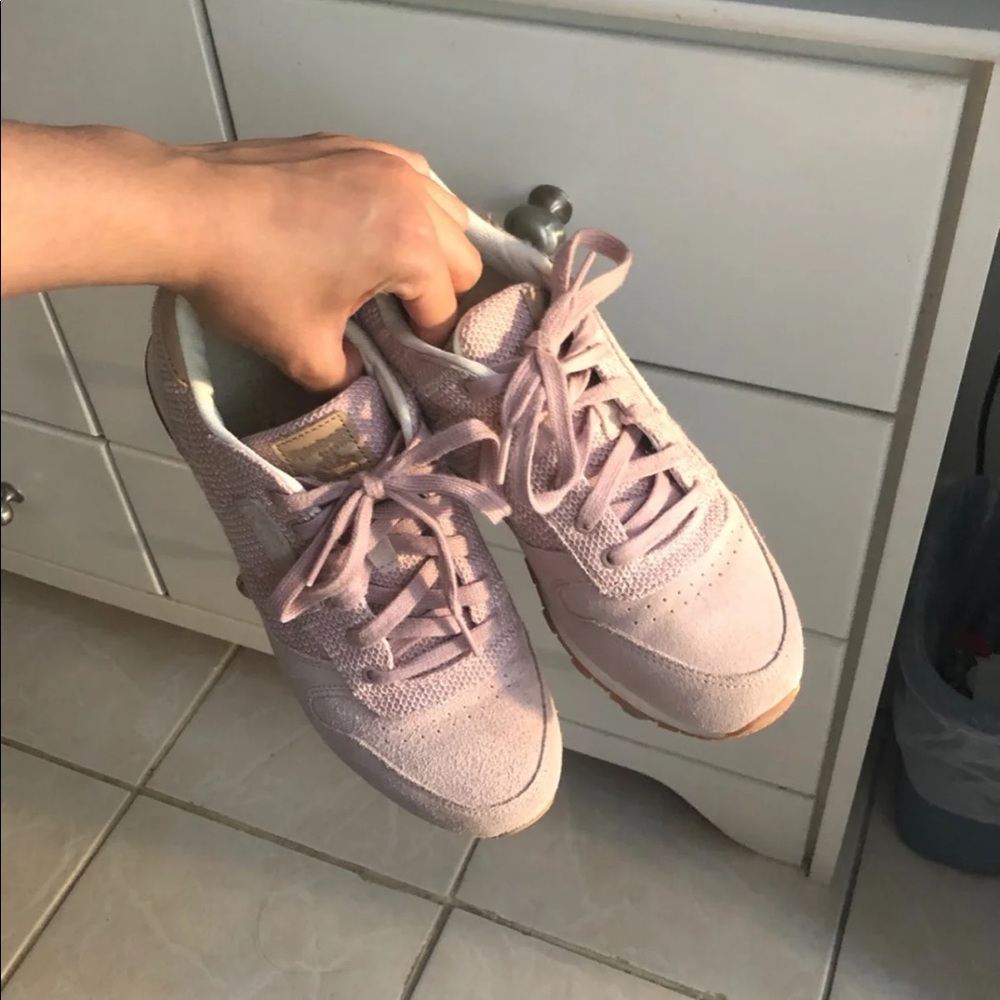 Pink Reebok’s SOLD SOLD - Picture 2 of 4
